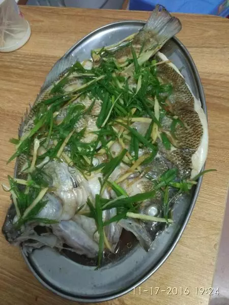 清蒸鱸魚