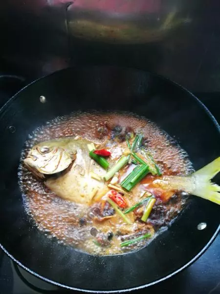 紅燒蓋鯧魚