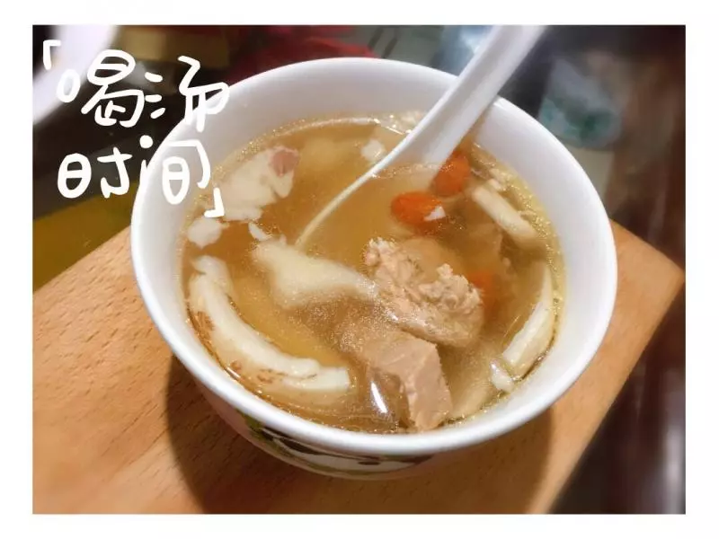 一雞兩食之淮杞椰王煲雞