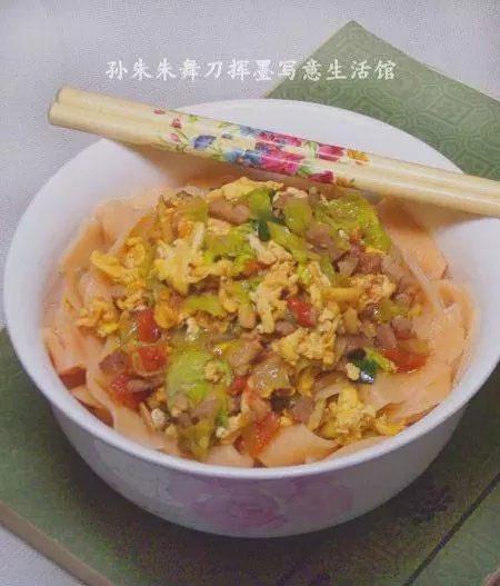 肉酱番茄汁手擀面