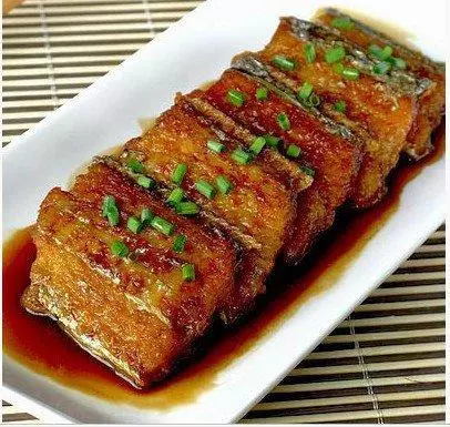 红烧带鱼 Braised Ribbonfish in Brown Sauce