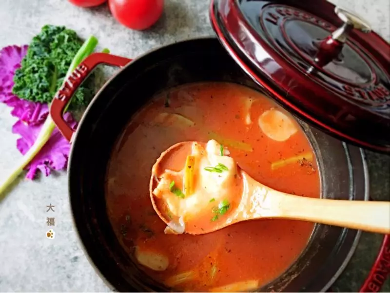 番茄鱈魚濃湯，Staub鑄鐵鍋美食