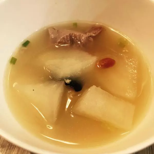 小排蘿蔔湯