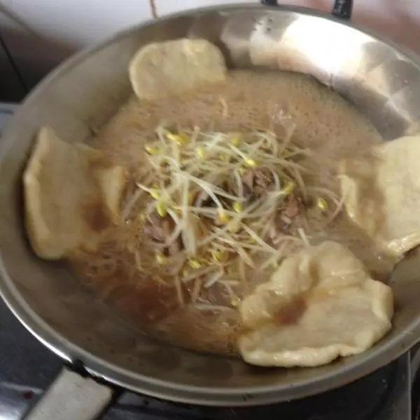 豆芽鸡骨架+锅贴饼