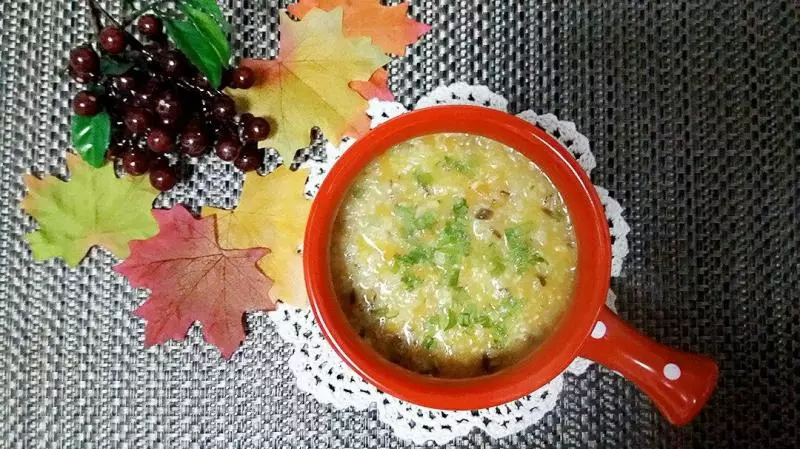 一周歲寶寶輔食：青椒小嘴魚拌飯