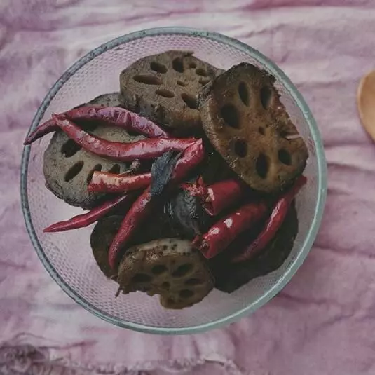 好一个麻辣卤藕片