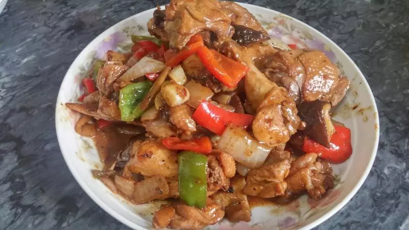 黄焖鸡饭