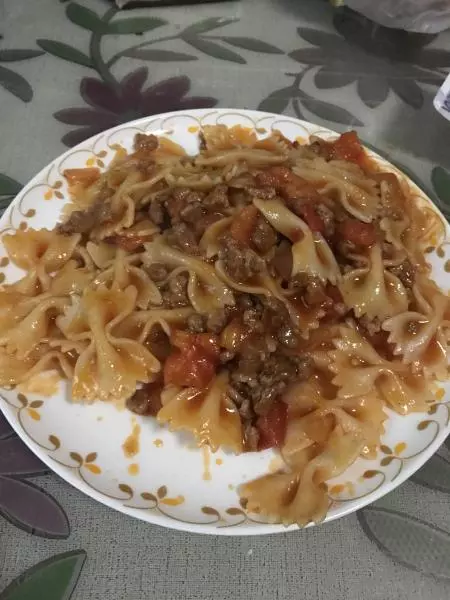 儿童肉酱蝴蝶面