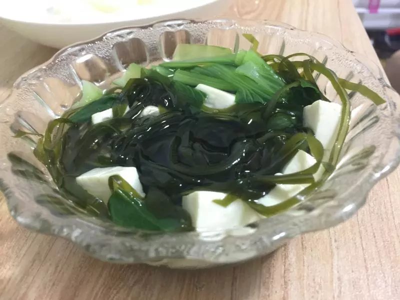 五分鐘菜譜，豆腐海帶青菜湯(基礎款加進階版)