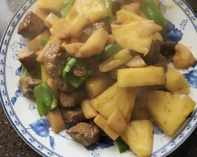 菠蘿牛肉粒