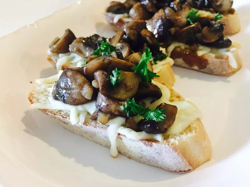 Crosrini with Wild Mushrooms &amp; Mozzarella