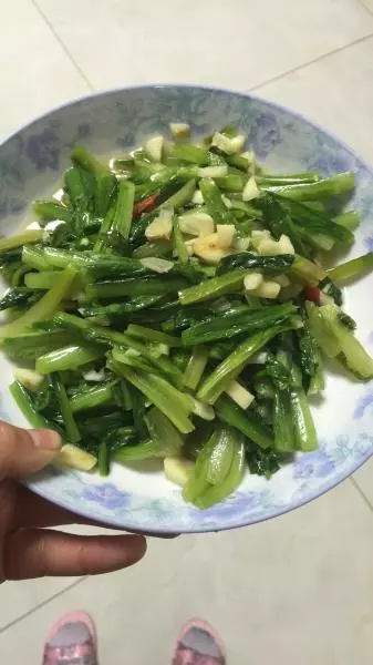 素炒油麦菜