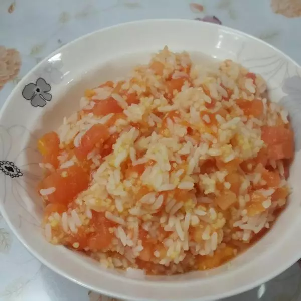 西红柿焖小米饭