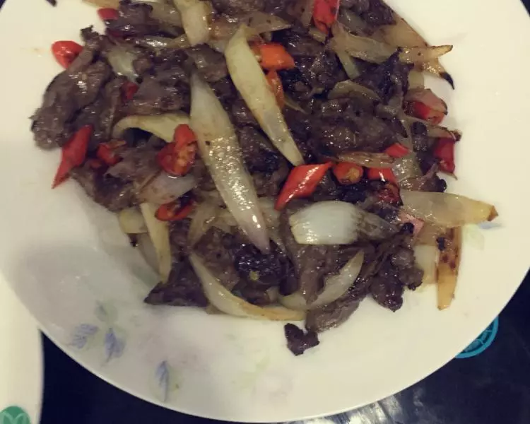 洋蔥炒牛肉