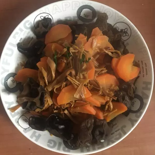 胡蘿蔔木耳黃花菜