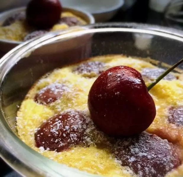 法式樱桃布丁Cherry Clafoutis