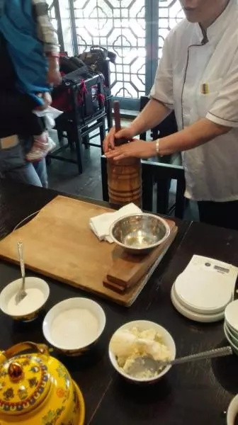 酥油茶（央金瑪藏餐廳學到的）