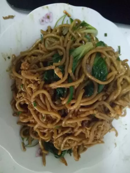 青菜雞蛋炒麵