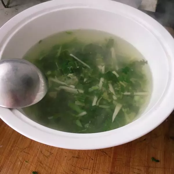 鹹菜筍絲筋肉湯