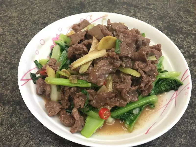 麦菜炒牛肉