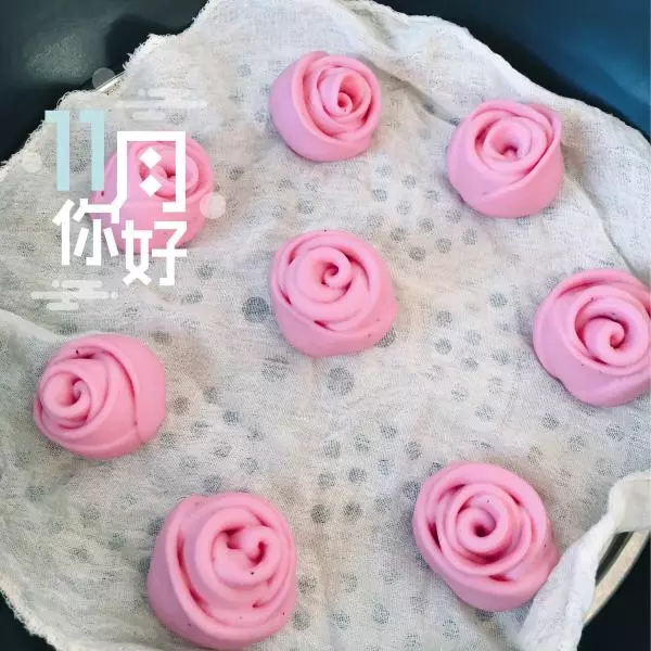 鵝媽媽蒸玫瑰花饅頭