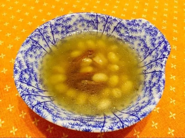 黃豆眉豆燉魚骨湯