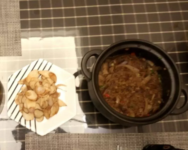 砂锅肉末茄子粉丝煲