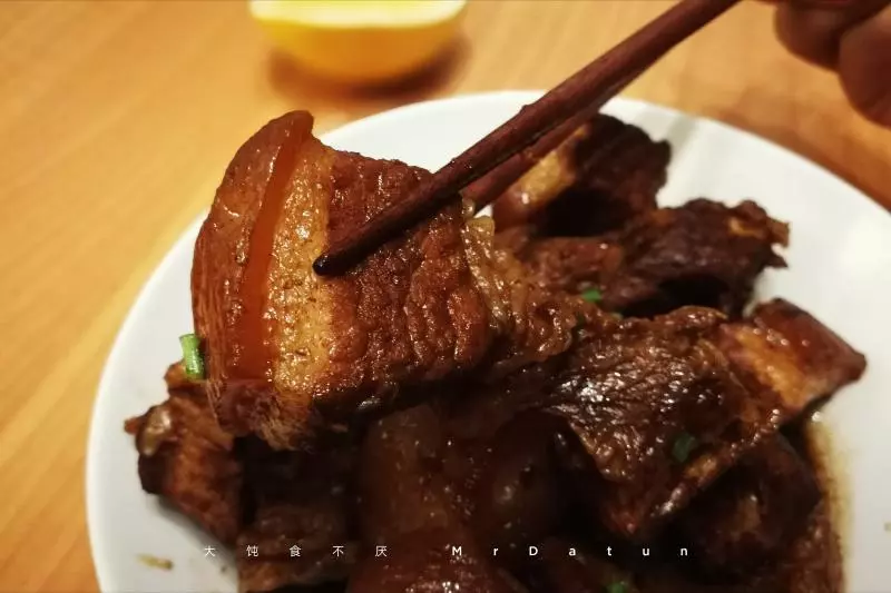 电饭煲橙香萝卜红烧肉