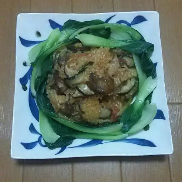 电饭煲饭--香肠蔬菜饭