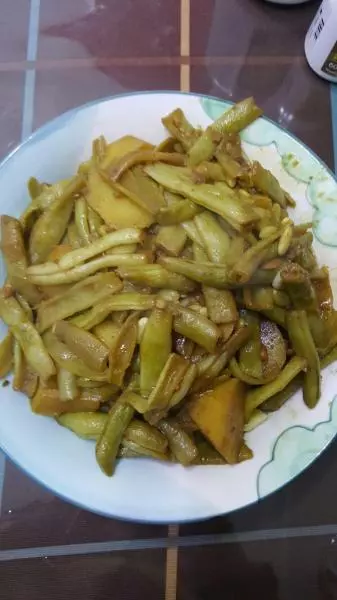 酱炖豆角土豆