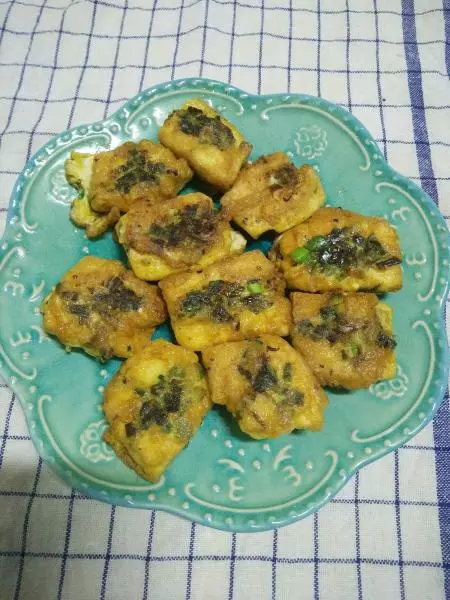 煎冻豆腐酿肉饼