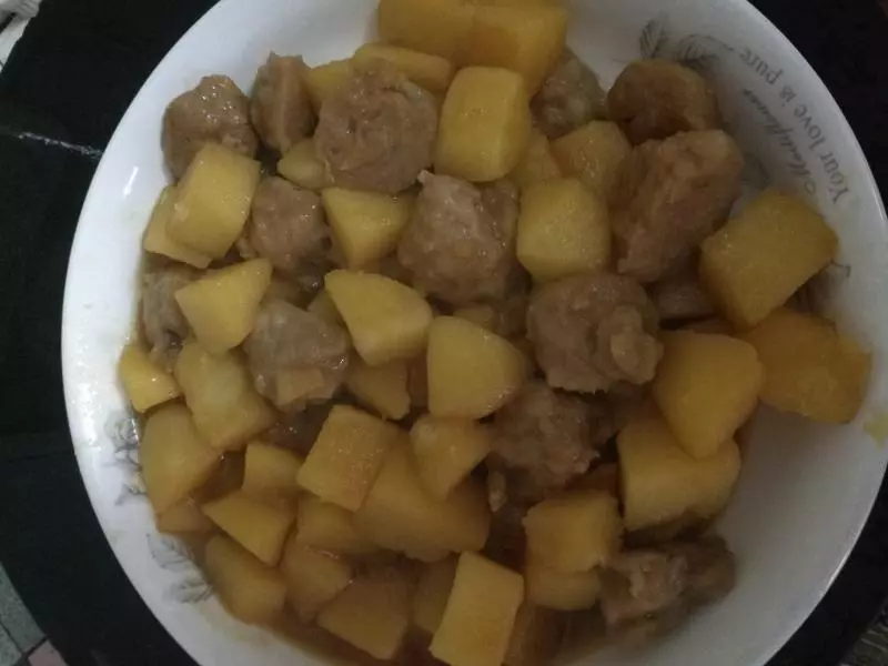 土豆烧肉丸