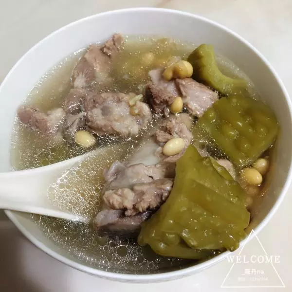 苦瓜黃豆筒骨湯