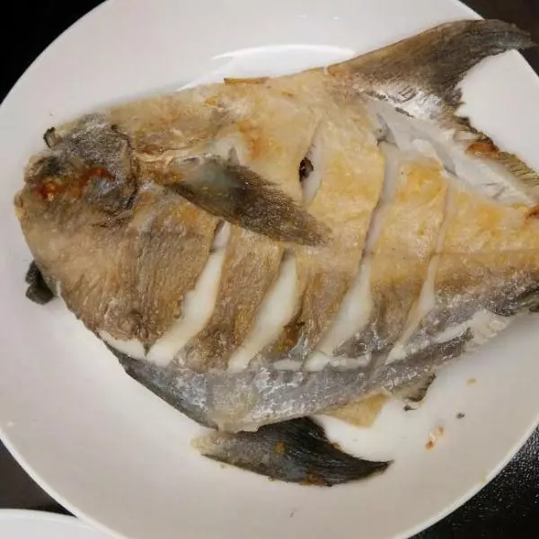 香煎鯧魚