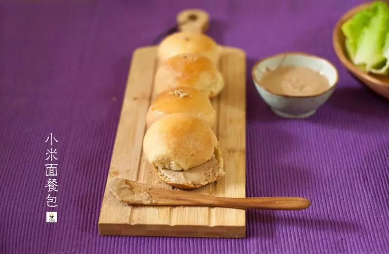 小米麵餐包（Millet Flour Buns)