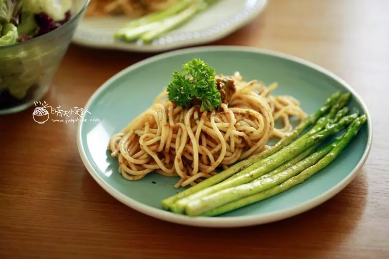 歐芹鯷魚意面