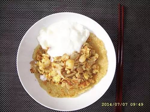 酸奶海鲜鸡蛋土豆煎饼