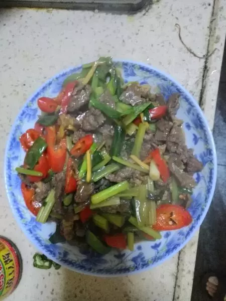 私房小炒嫩牛肉