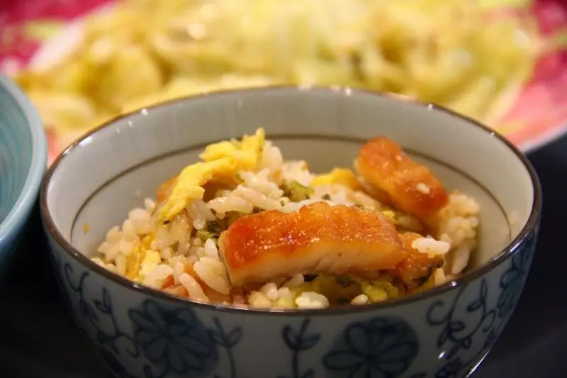 《昨日的美食》之鰻魚芥菜拌蛋飯