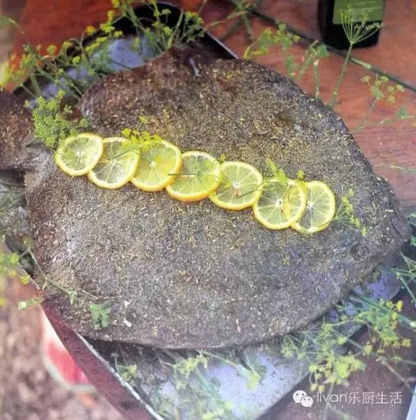 茴香多寶魚：比目魚去腥的美味吃法