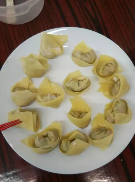 餛飩 家鄉味簡約版本