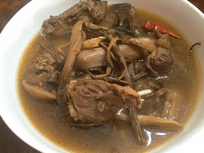 茶树菇炖鸭汤