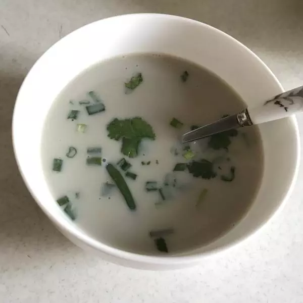 無骨鯽魚湯