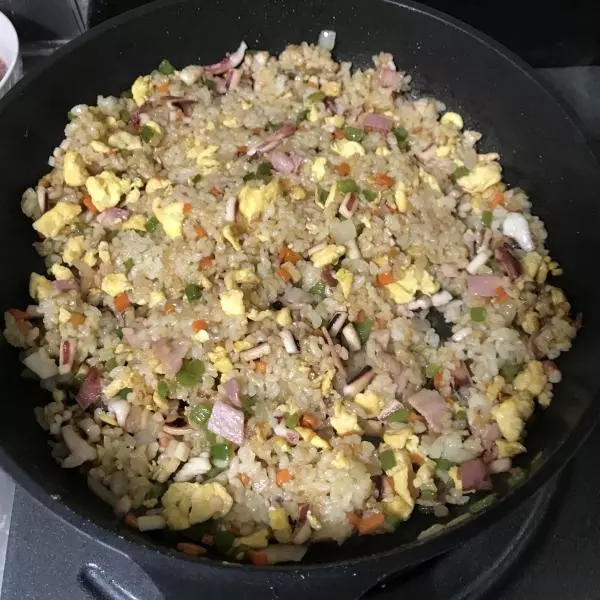 鱿鱼培根蛋炒饭