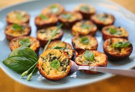 迷你蔬菜法式咸派（Crustless Mini-Quiches）