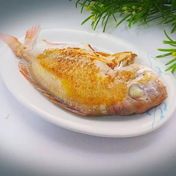 無油不粘鍋香煎海魚