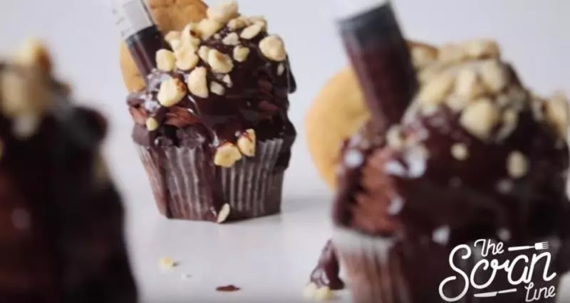 Ultimate Nutella Cupcake
榛子巧克力醬杯子蛋糕