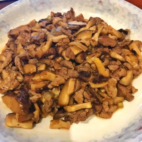 下饭神器 - 香菇炒肉丝