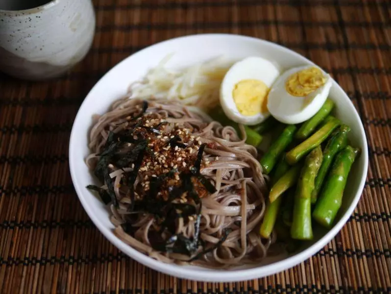 快手薑絲海苔鰹魚鬆涼麵