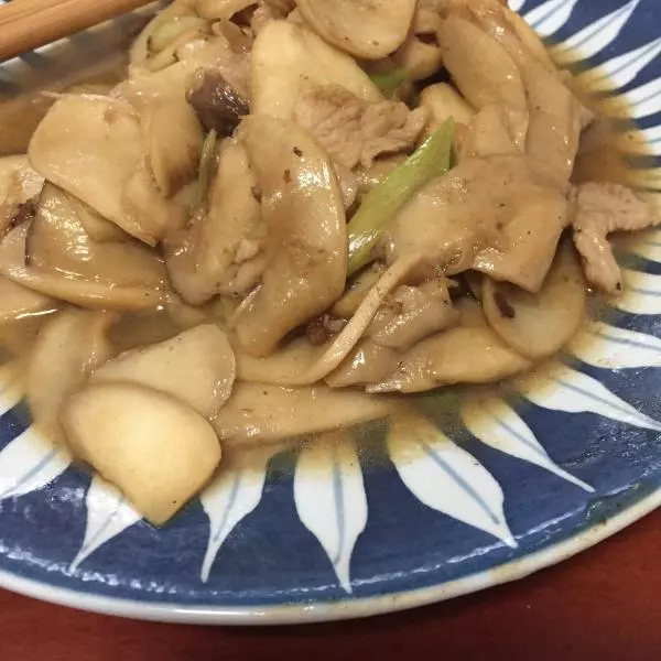 雞腿菇炒肉